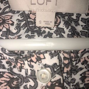 Women’s sleeveless